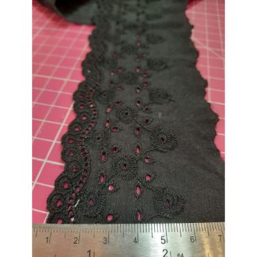 Broderie anglaise rond fleurs 100%coton 76mm noir