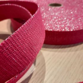 Sangle fushia avec fil de lurex argenté 30mm