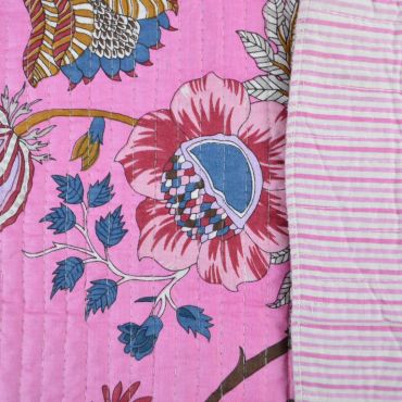 Coton matelassée Bloom motif fleurs Indienne rose