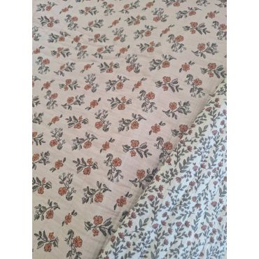 double gaze matelassée motif fleurs réversible écru-rose