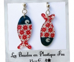 Bijoux en plastique fou
